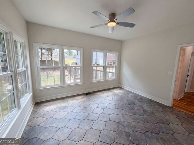 724 Beacon Cove, Lawrenceville, GA 30043
