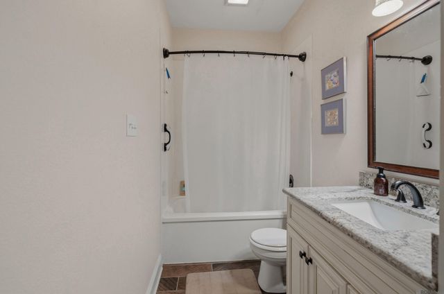 11231 Tracy St, St Amant, LA 70774