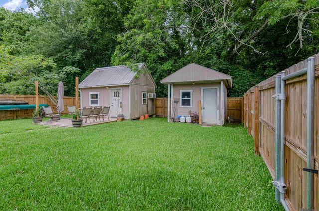 11231 Tracy St, St Amant, LA 70774
