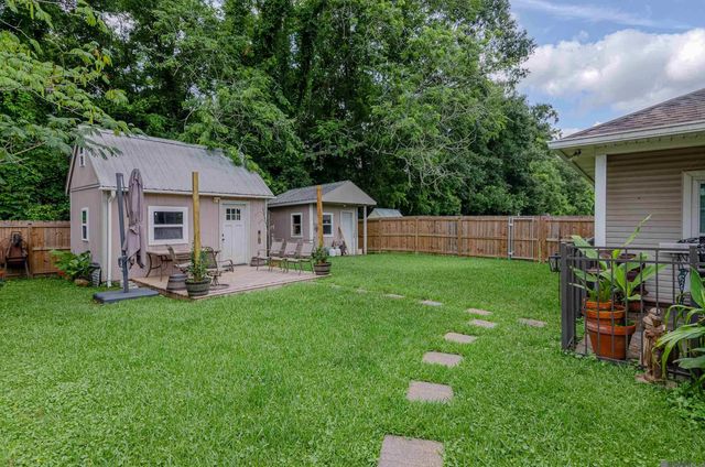 11231 Tracy St, St Amant, LA 70774