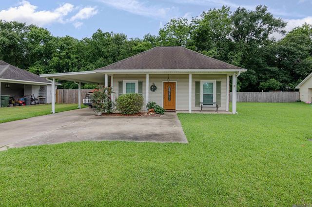 11231 Tracy St, St Amant, LA 70774