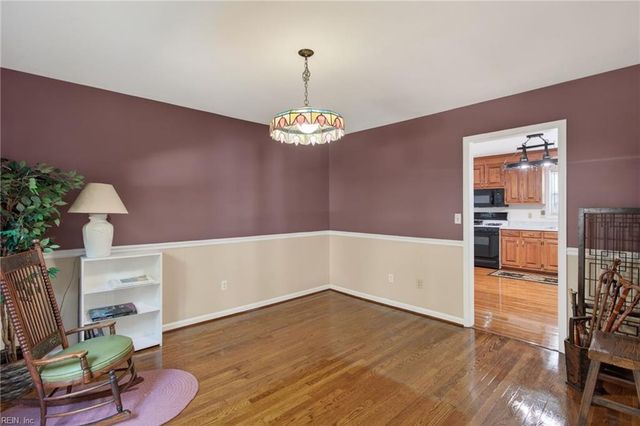 27 Reflection LN, Hampton, VA 23666