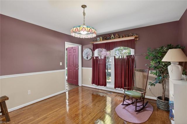 27 Reflection LN, Hampton, VA 23666