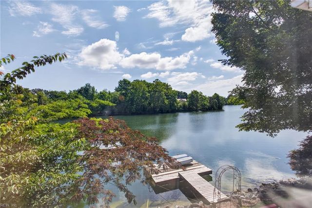 27 Reflection LN, Hampton, VA 23666
