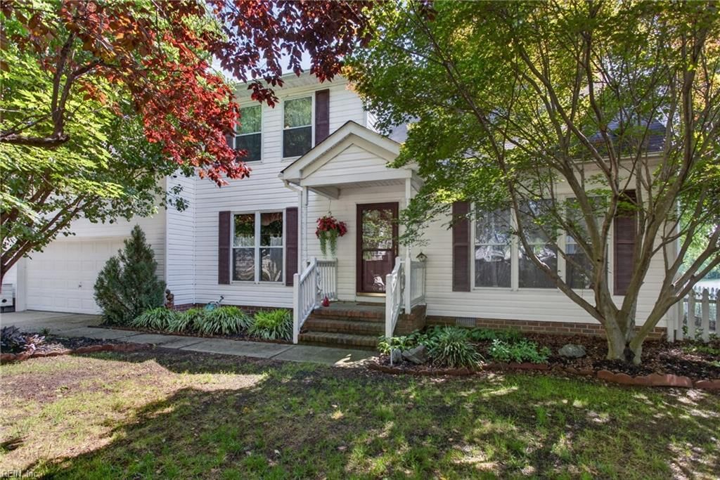 27 Reflection LN, Hampton, VA 23666