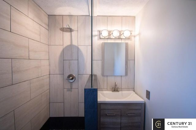 6206 S 150th Street, Omaha, NE 68137