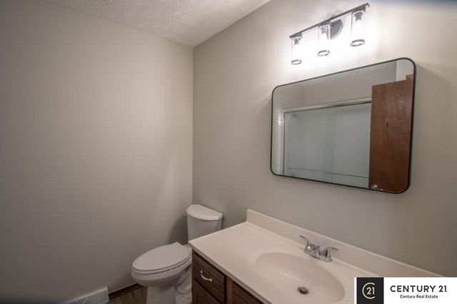 6206 S 150th Street, Omaha, NE 68137