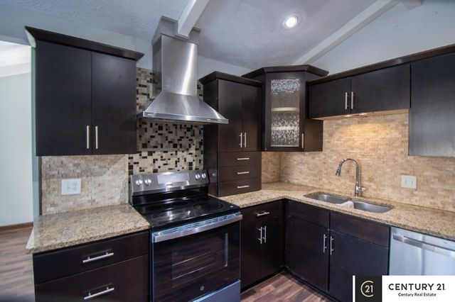 6206 S 150th Street, Omaha, NE 68137