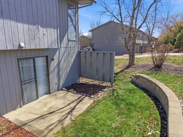 2801 W BROADWAY P-1, Columbia, MO 65203