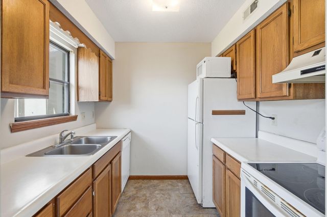 2801 W BROADWAY P-1, Columbia, MO 65203