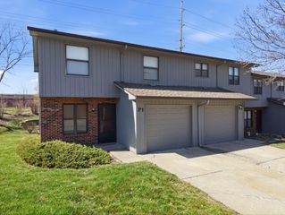2801 W BROADWAY P-1, Columbia, MO 65203