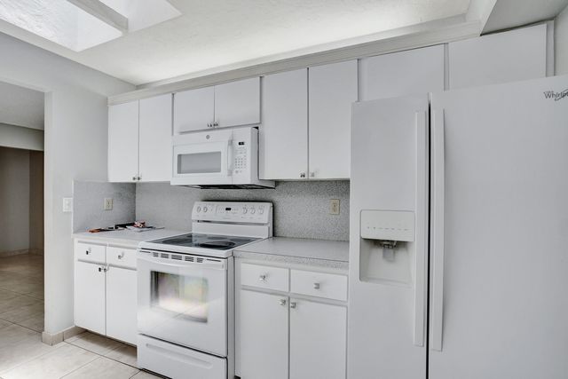 738 NW 24TH Avenue, Delray Beach, FL 33445