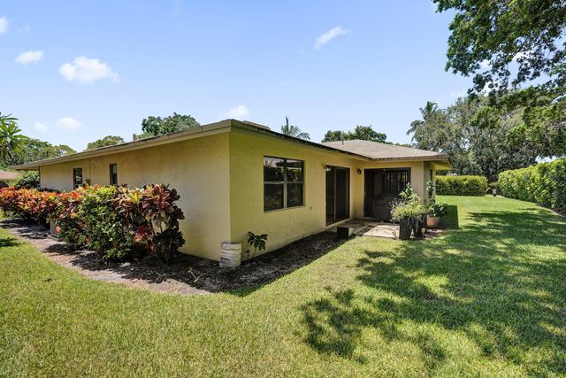 738 NW 24TH Avenue, Delray Beach, FL 33445