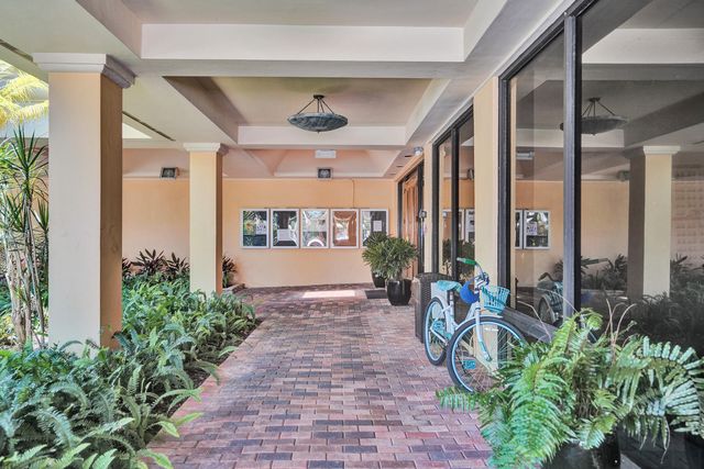 738 NW 24TH Avenue, Delray Beach, FL 33445