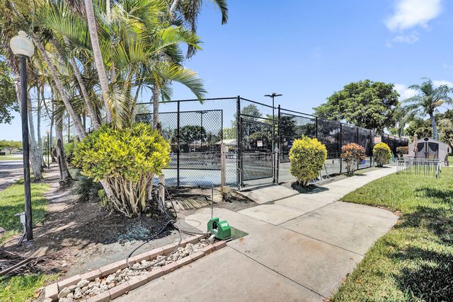 738 NW 24TH Avenue, Delray Beach, FL 33445