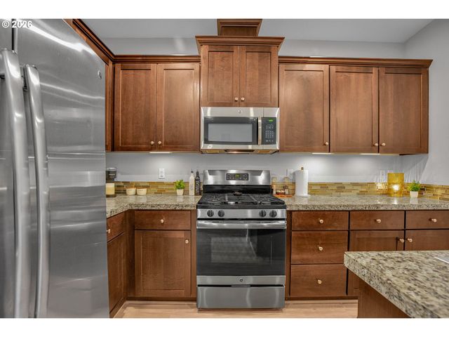 21753 Sw BERKSHIRE Ter, Sherwood, OR 97140