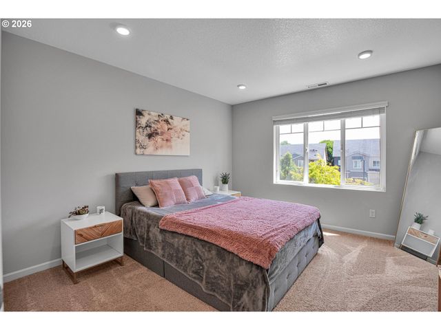 21753 Sw BERKSHIRE Ter, Sherwood, OR 97140