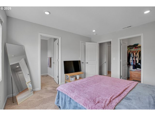 21753 Sw BERKSHIRE Ter, Sherwood, OR 97140