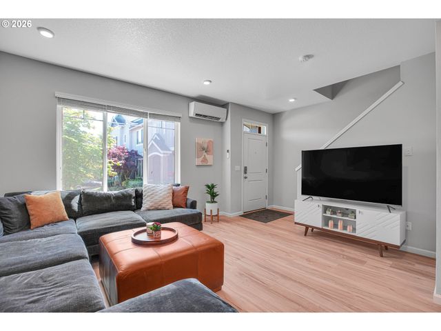 21753 Sw BERKSHIRE Ter, Sherwood, OR 97140