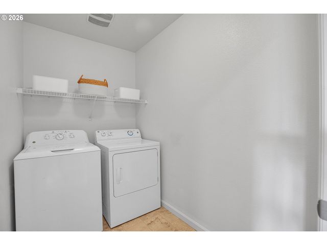 21753 Sw BERKSHIRE Ter, Sherwood, OR 97140