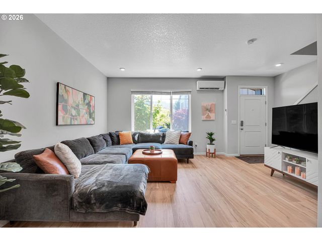 21753 Sw BERKSHIRE Ter, Sherwood, OR 97140