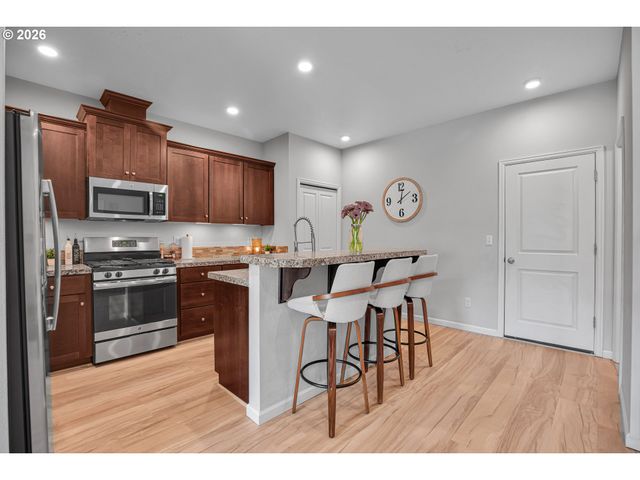21753 Sw BERKSHIRE Ter, Sherwood, OR 97140