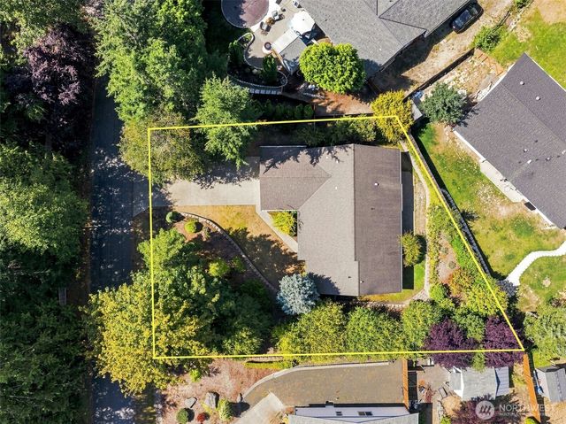51 E North Bay Place, Allyn, WA 98524
