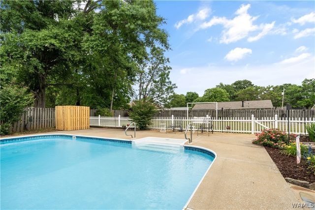 11901 Benton, Northport, AL 35475