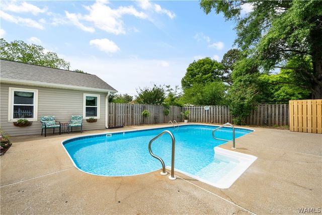 11901 Benton, Northport, AL 35475