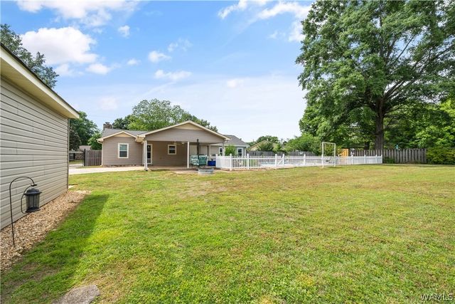 11901 Benton, Northport, AL 35475