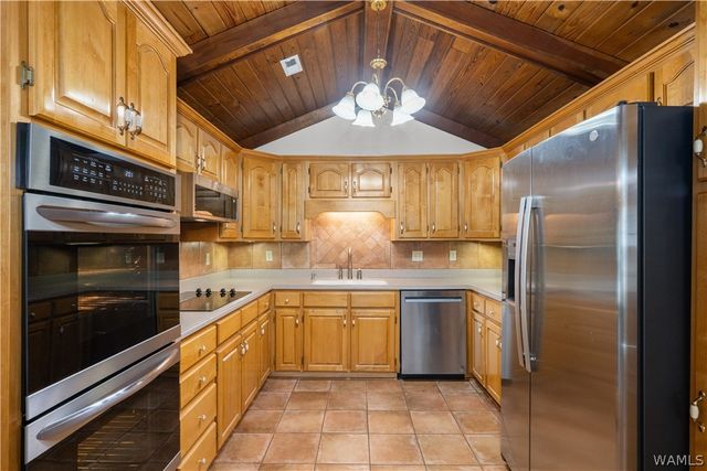 11901 Benton, Northport, AL 35475