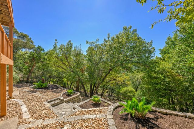 8802 Bluegrass DR, Austin, TX 78759