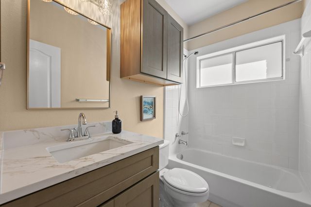 8802 Bluegrass DR, Austin, TX 78759