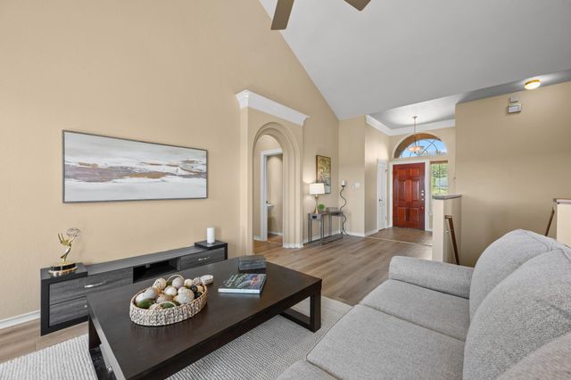 8802 Bluegrass DR, Austin, TX 78759