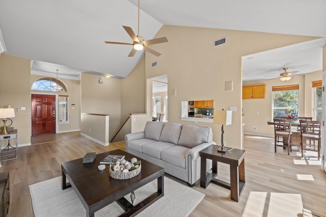 8802 Bluegrass DR, Austin, TX 78759