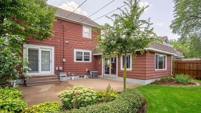 2017 11th Street, Eau Claire, WI 54703
