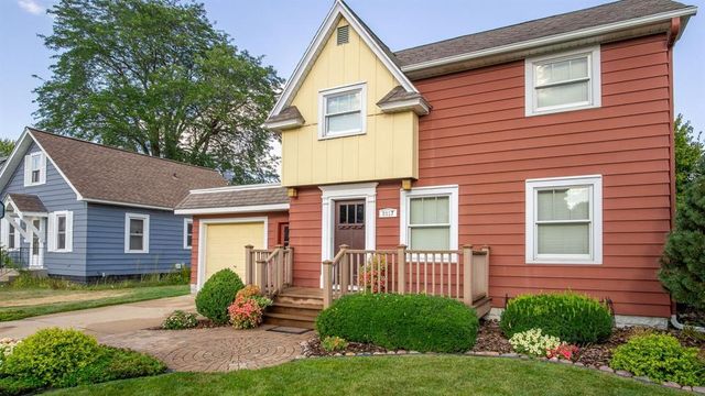 2017 11th Street, Eau Claire, WI 54703