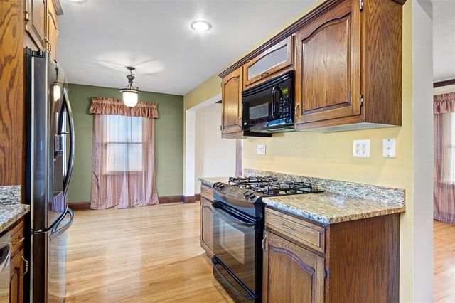 2017 11th Street, Eau Claire, WI 54703
