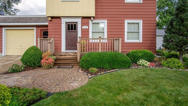 2017 11th Street, Eau Claire, WI 54703