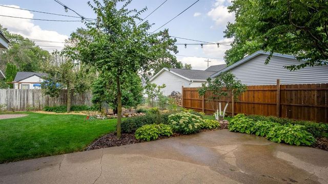 2017 11th Street, Eau Claire, WI 54703