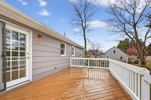 296 Chace St, Clinton, MA 01510