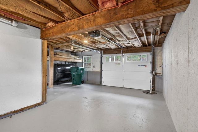 296 Chace St, Clinton, MA 01510