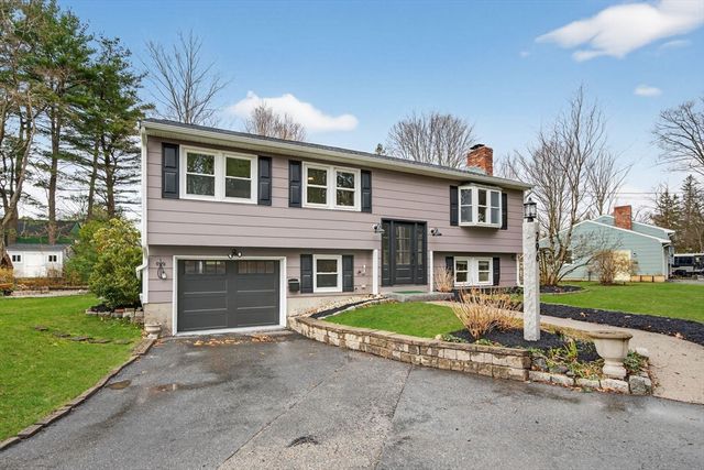296 Chace St, Clinton, MA 01510