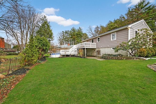 296 Chace St, Clinton, MA 01510