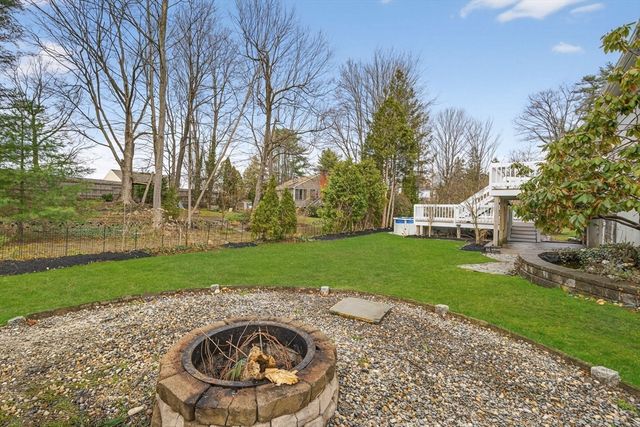 296 Chace St, Clinton, MA 01510