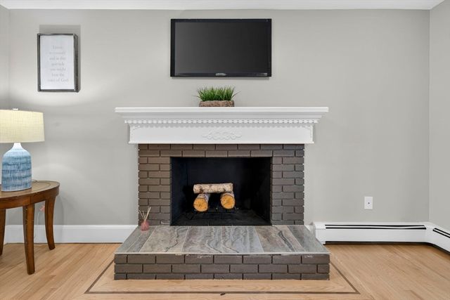 296 Chace St, Clinton, MA 01510