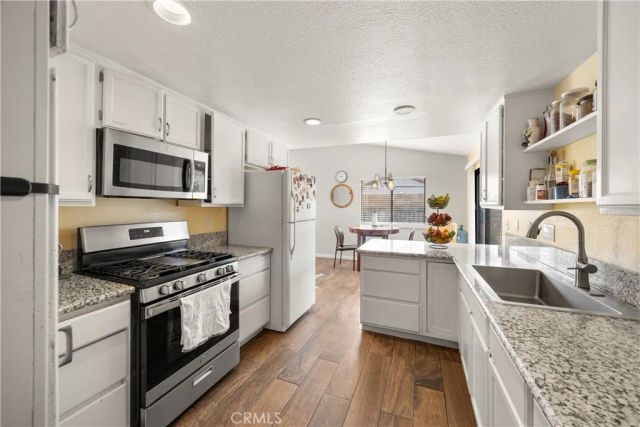 37112 Calle Amigo, Palmdale, CA 93550