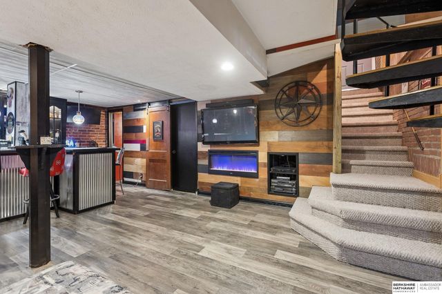 2711 N 142 Street, Omaha, NE 68164