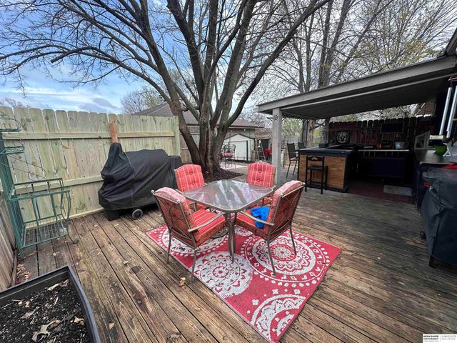 2711 N 142 Street, Omaha, NE 68164