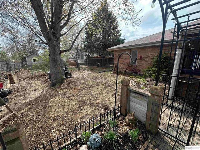 2711 N 142 Street, Omaha, NE 68164